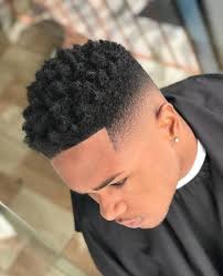 Estilos de corte para cabelo afro masculino